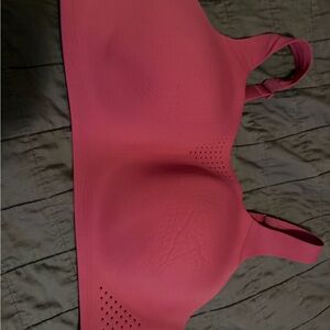 Victoria's Secret Wireless Feather Weight Max Seamless Sports Bra Mauve